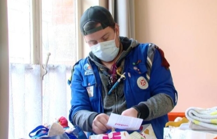 Les scouts de Lessines récoltent des dons pour les réfugiés ukrainiens